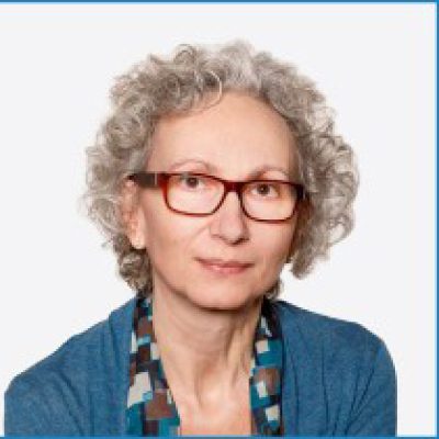 Meyer-Bettina-Portrait-2017-WEBSITE-c-Ulrike-Balhorn